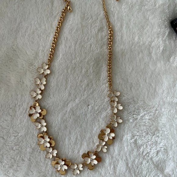 kate spade gold and white flower floral necklace and earrings set nwt and nwot - Picture 2 of 9